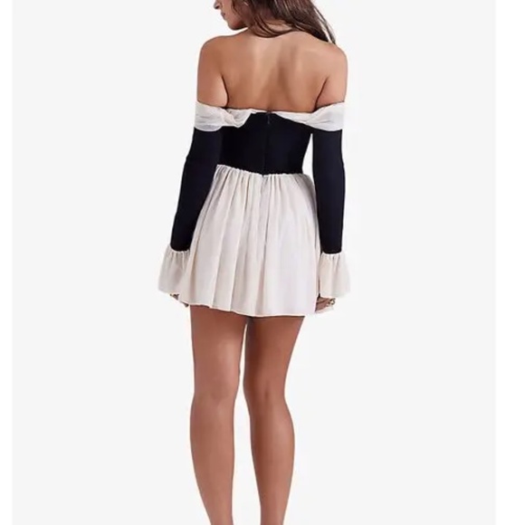 House of CB Alana Black and Cream Off-Shoulder Dress - L Tall - Picture 2 of 8